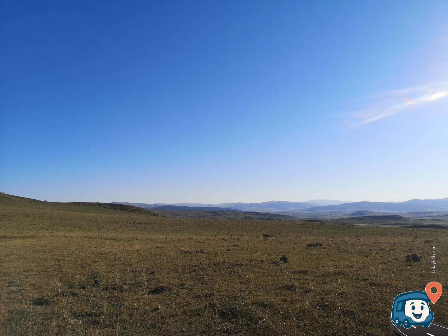 Tepelerin Üzerinde Vahşi Kamp Alanı - Hanak, Ardahan