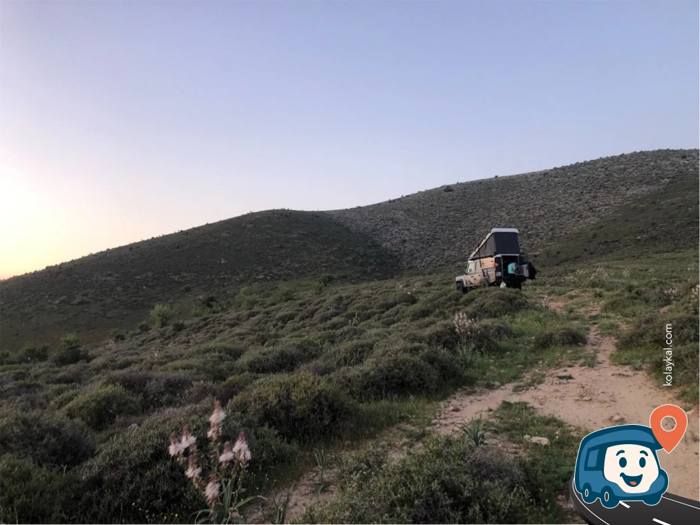 Vadiye Bakan Tepedeki Kamp Alanı - Akhisar, Manisa