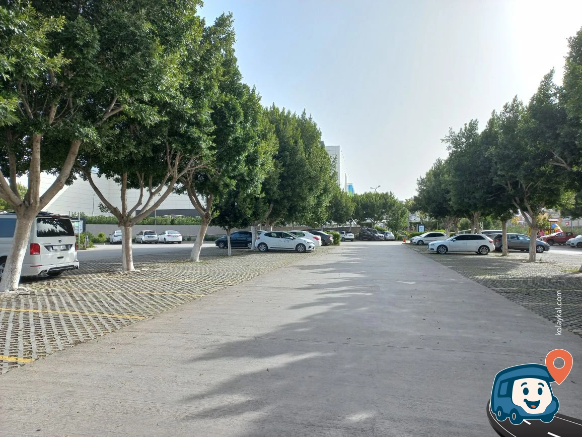 Dokuma Parkı Yanı Ücretsiz Konaklama Alanı - Kepez, Antalya