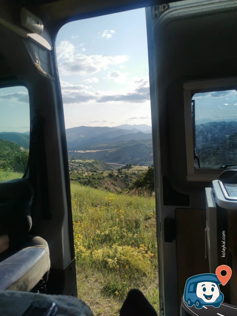 Patika Kenarındaki Tepe Üstü - İliç, Erzincan