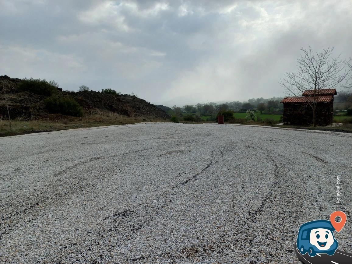 Sandal Divlit Vahşi Kamp Alanı - Kula, Manisa