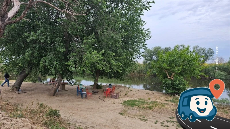 Nehir Kenarı Vahşi Kamp Alanı - Foça, İzmir