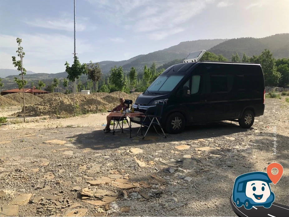 Zeyve Pazarı Otoparkı - Ermenek, Karaman