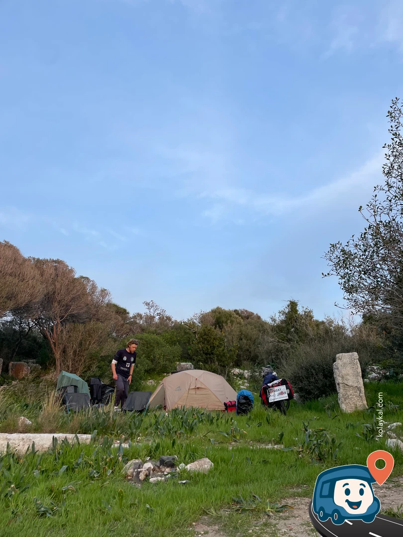 Kalıntılar Arasında Deniz Kenarı Kamp Alanı - Erdemli, Mersin